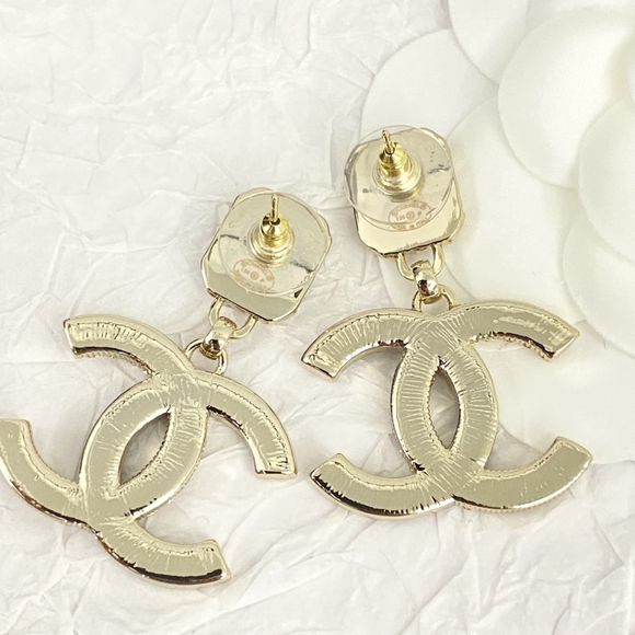 Chanel earrings - Picture 4 of 8